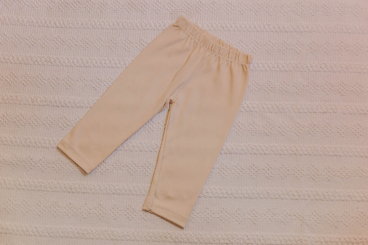 Calça Reta Amêndoas
