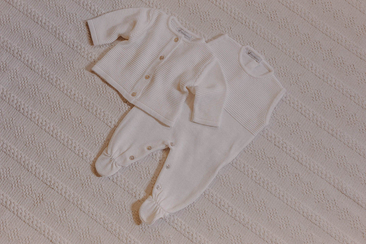 Macacão Tricot com Casaco Branco