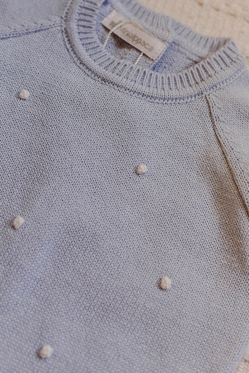 Macacão Tricot Poá Azul com Branco