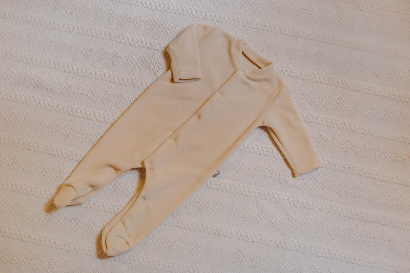 Kit Manta Macacão Soft Botões Amendoas