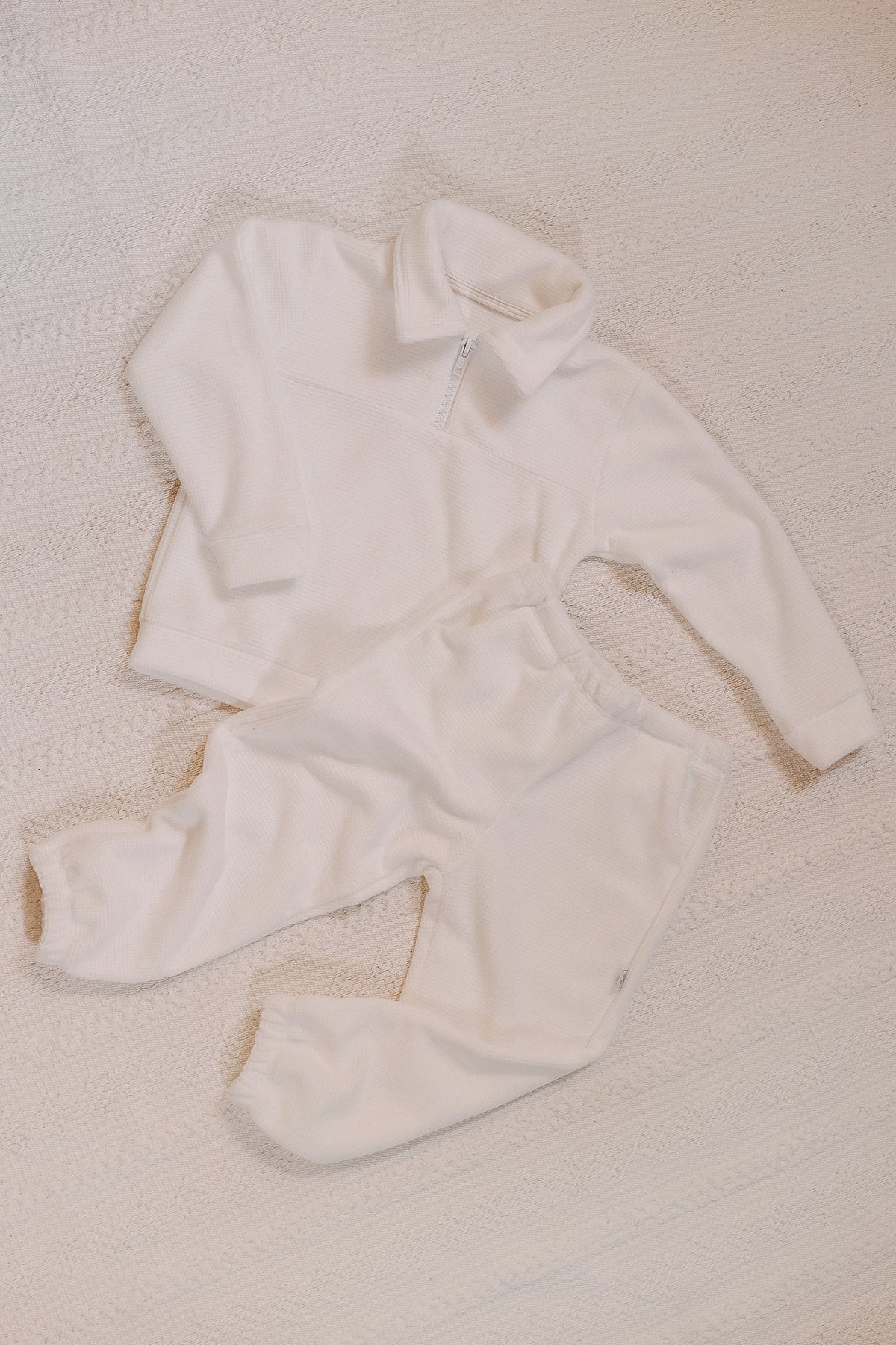 Conjunto Blusão e Calça Micro Soft Jacquard Branco
